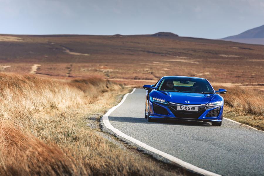  Honda NSX 2016 года  (UK) (фото 56 из 120)